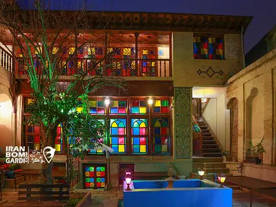 اقامتگاه سنتی نیایش شیراز