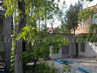 خانه باغ کیهان قمصر- سوئیت 35 متری
